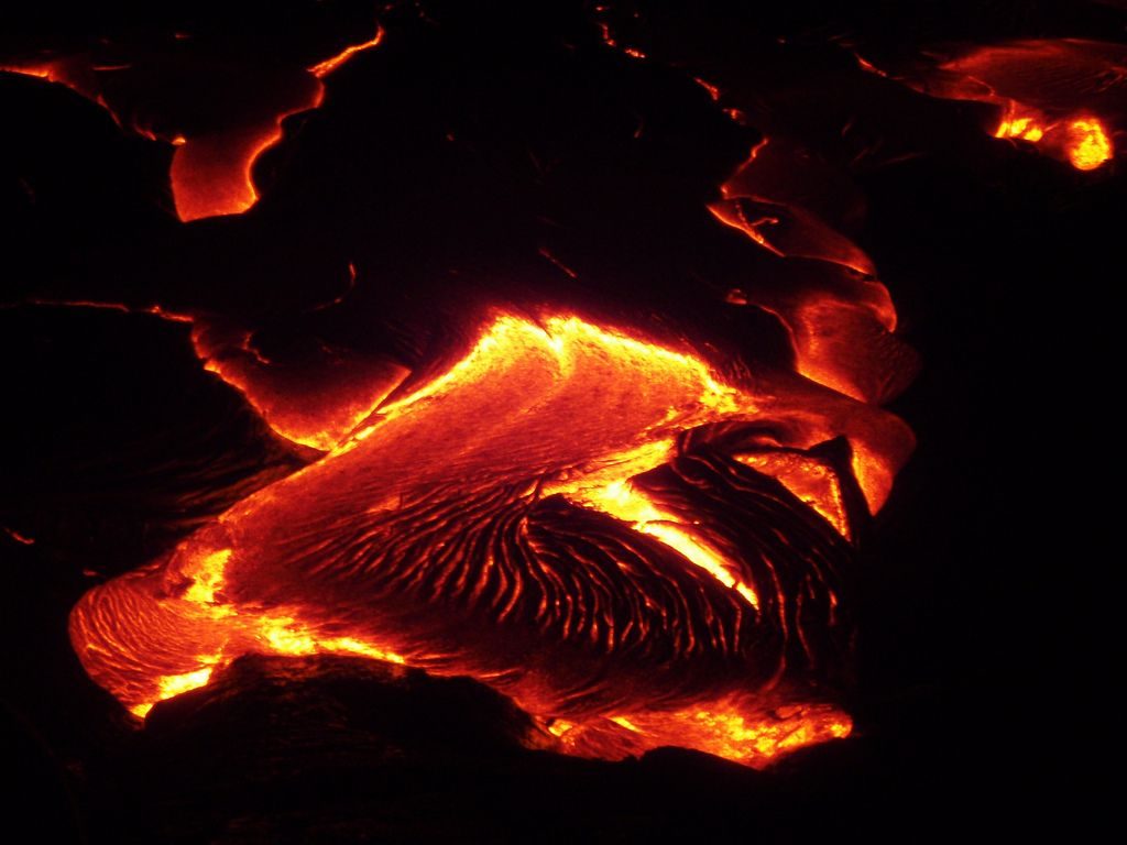 Types of lava how many exist and what are their characteristics?