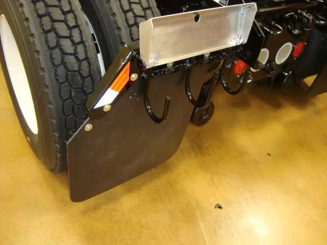 TIRE CHAIN HANGER / MUD FLAP MOUNTING BRACKET DESIGNED FOR 45 DEGREE