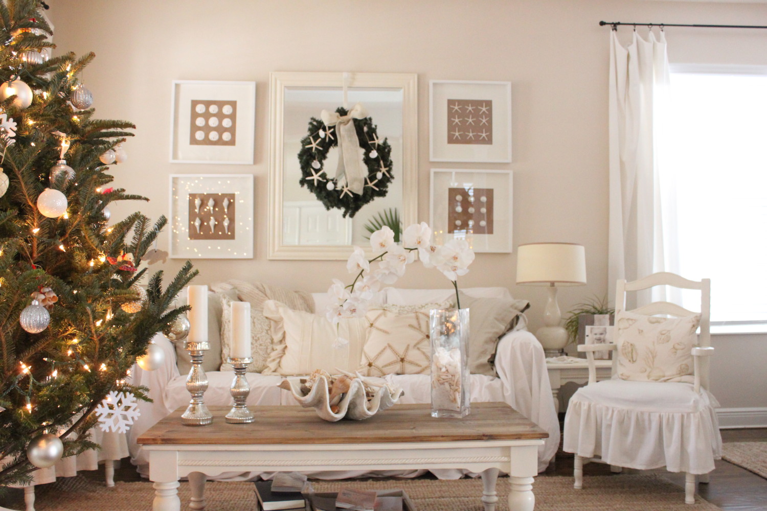 Christmas at Starfish Cottage 2015 The Living/Dining Room