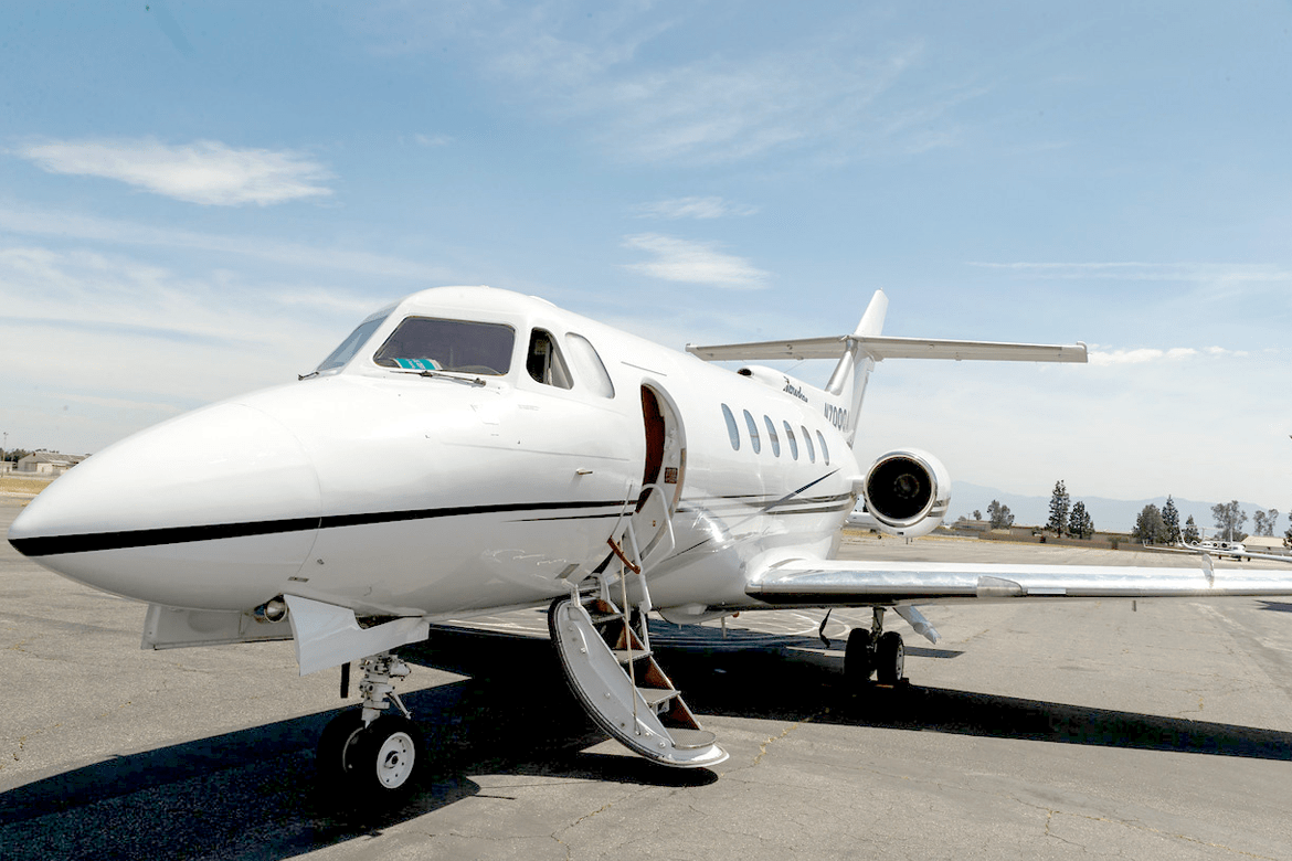 HAWKER 700 Starjet, Inc.