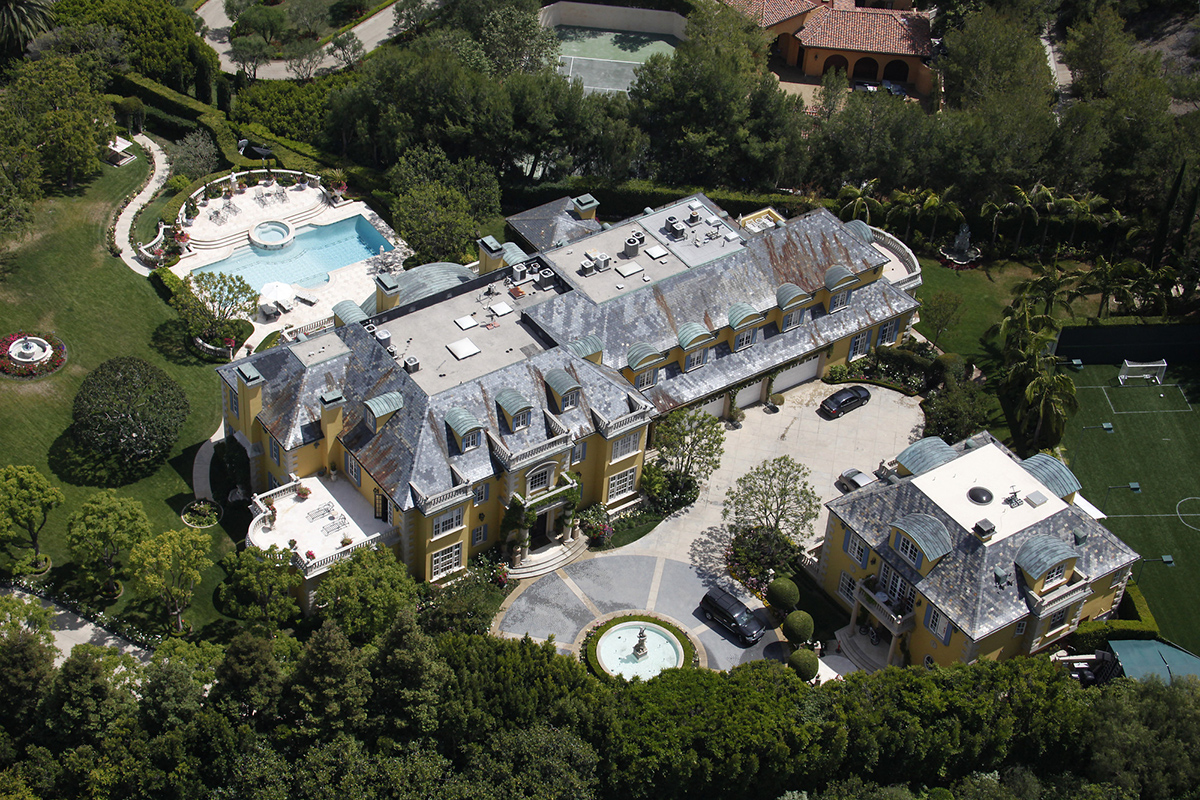 Rod Stewart Guard Gated Beverly Park Community Estate