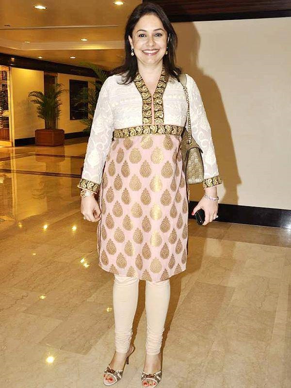 Anjali Tendulkar Height, Weight, Age, Biography, Husband & More » StarsUnfolded