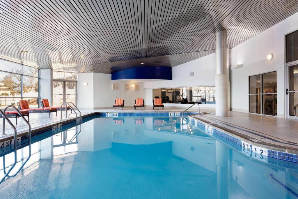 Woodbridge, NJ (Location 2) Private Swim Lessons Start Making Waves