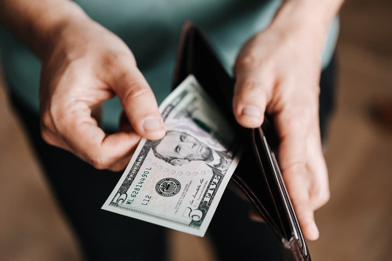 How Much Money do Counselors and Therapists Earn?