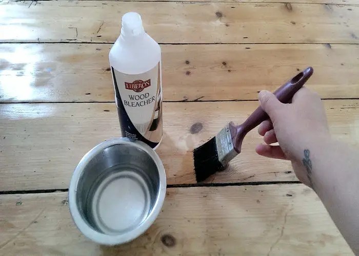 How to Bleach Wood [In 5 Easy Ways] Start Woodworking Now