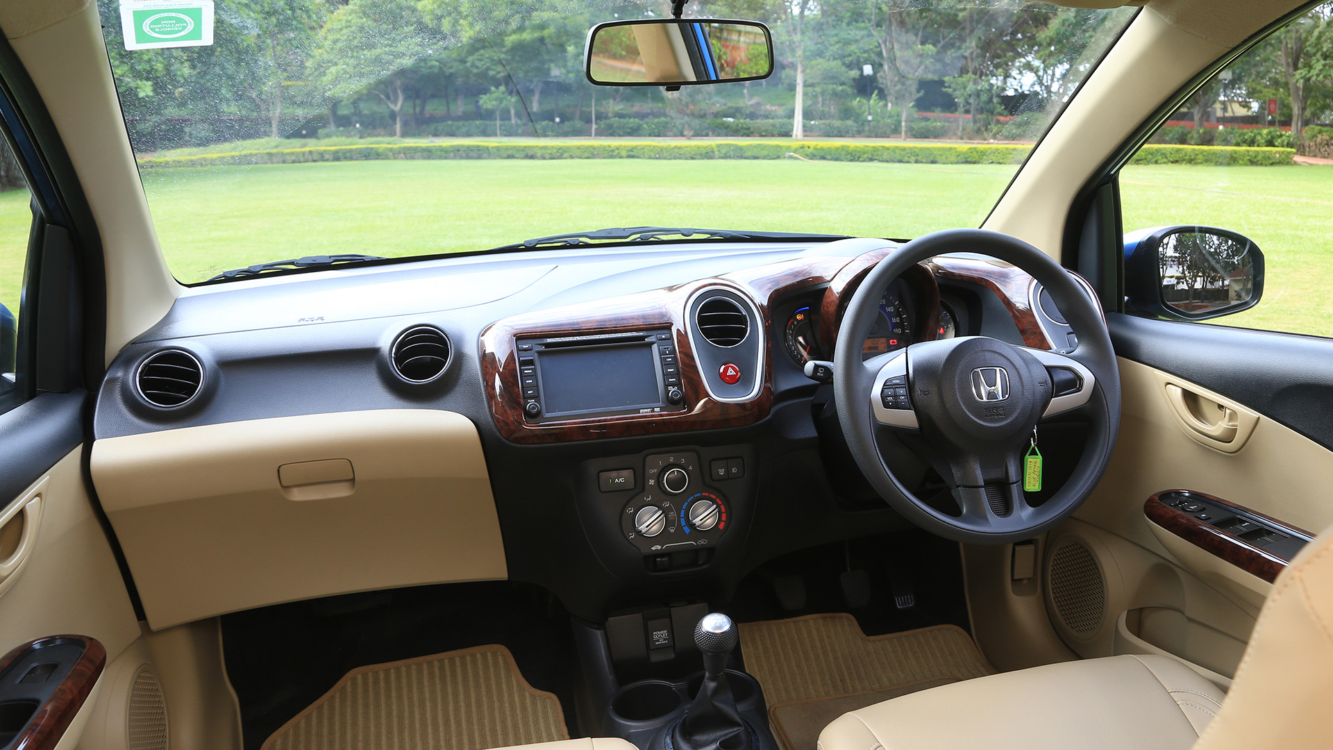 HondaMobilio2014 Interior Car Photos Overdrive