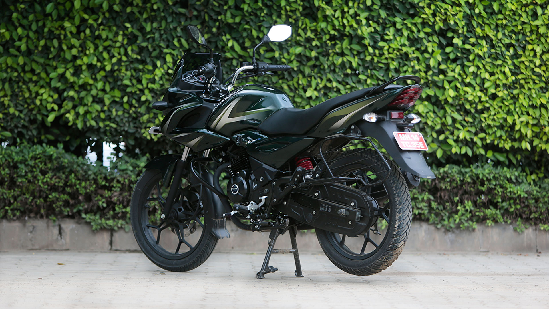 Bajaj Discover 150F 2014 Compare Bike Photos Overdrive