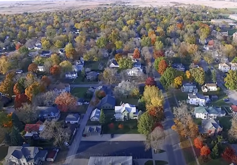 Best Small Towns In Iowa 8 MustVisit Destinations