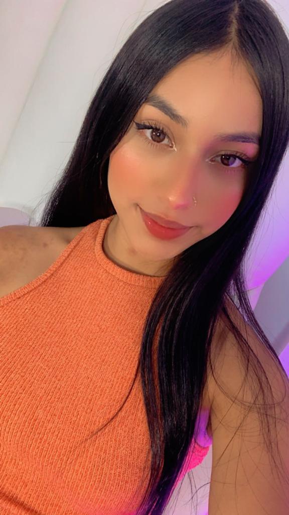 Ariadna5 Webcam Model Profile | xHamsterLive