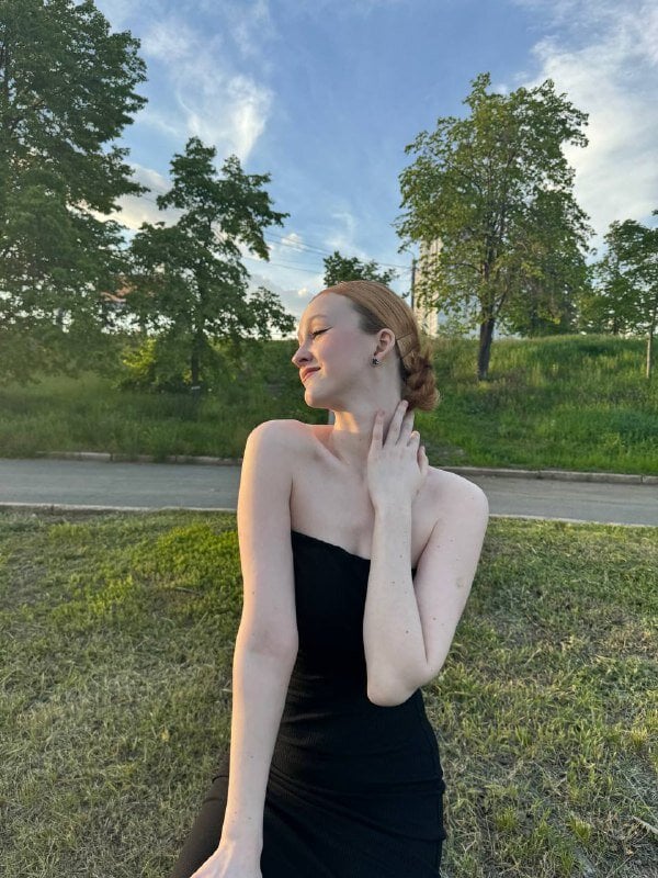 Ava_lees Cam Model Profile | Stripchat