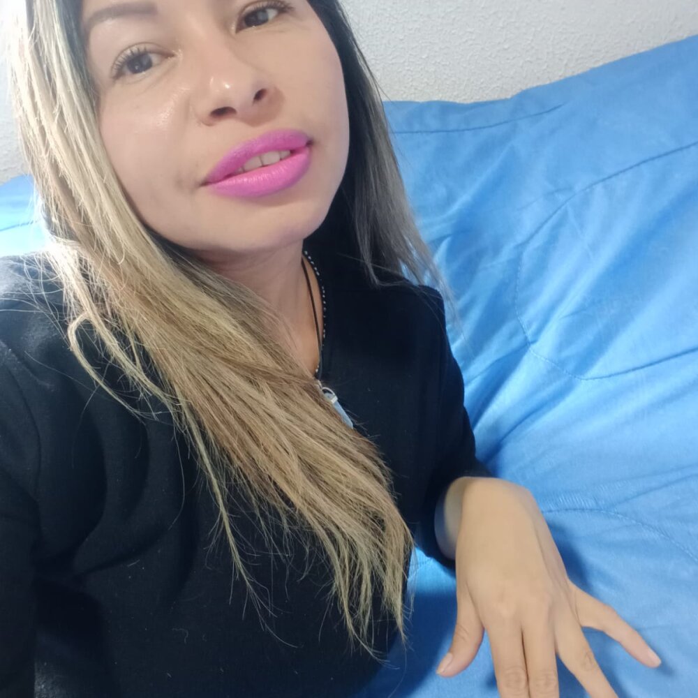 _Abby_milf Free Live Webcam Show & XXX Chat | xHamsterLive