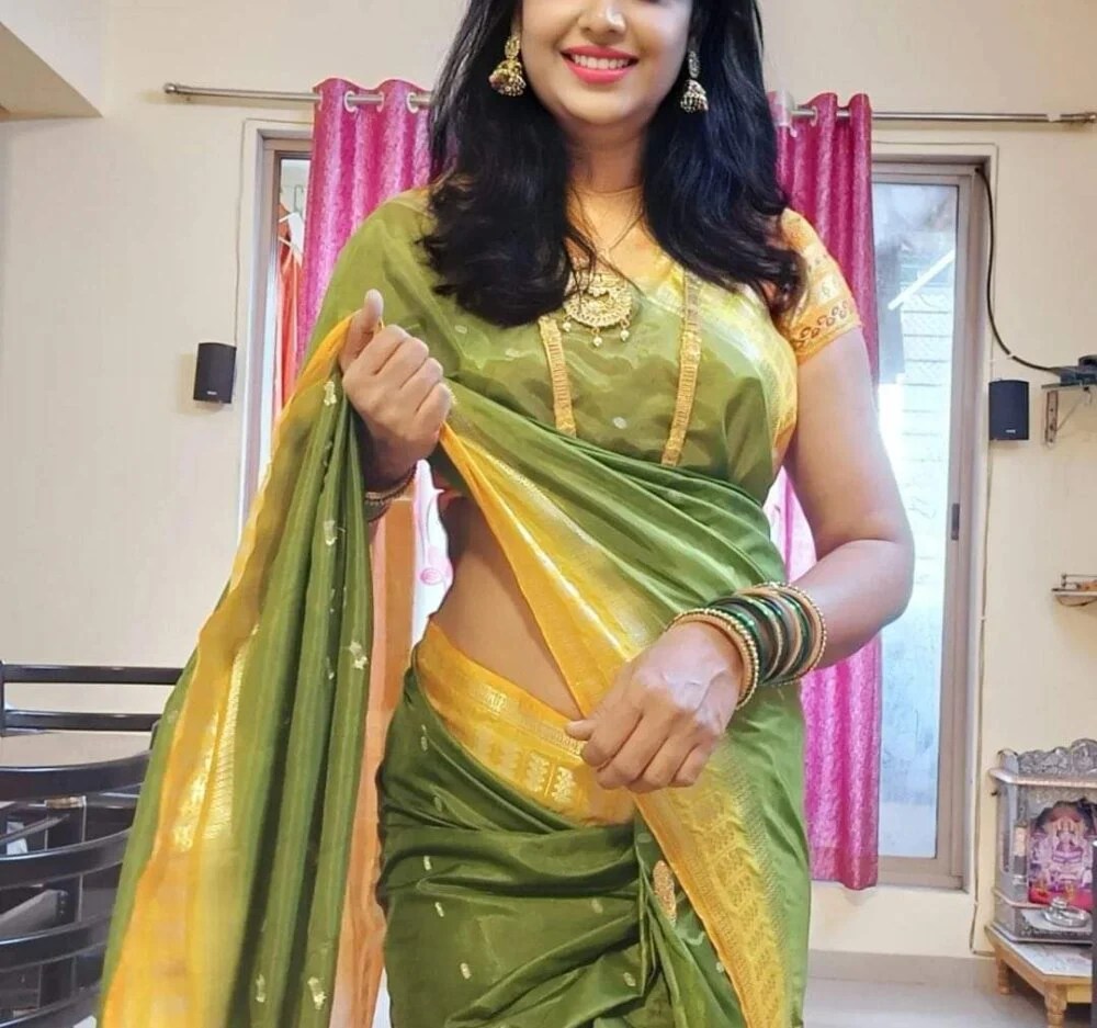 Indian_reshmi Free Live Webcam Show & XXX Chat | xHamsterLive