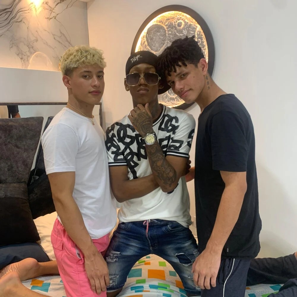 BLACK_GUYS_HOT Free Live Webcam Show & XXX Chat | xHamsterLive