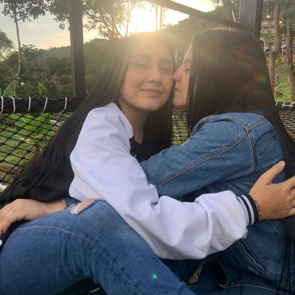 Girls_hot_2 Gratis Live Webcam Show & XXX Chat | xHamsterLive