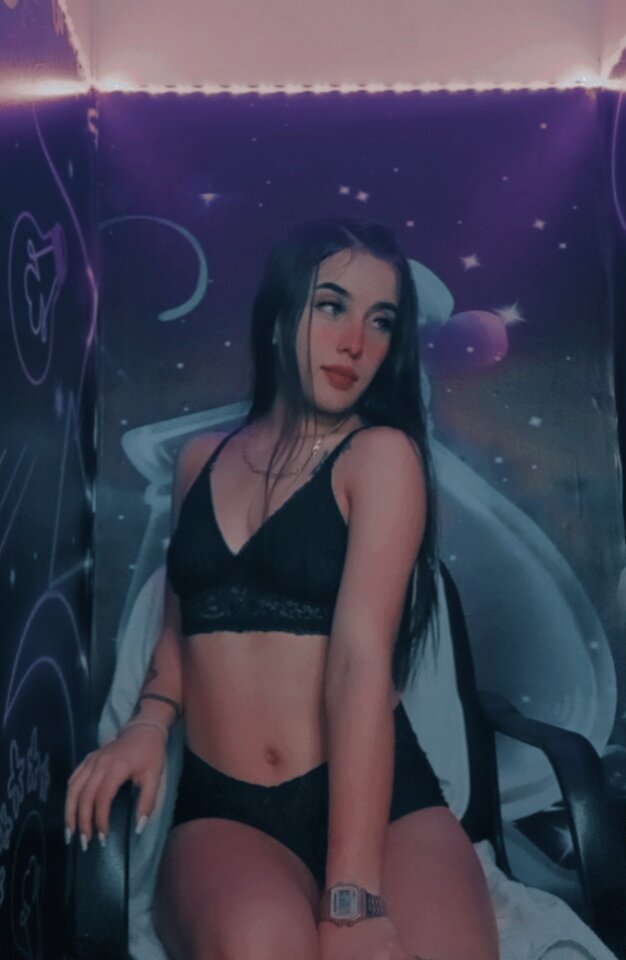 Show via Webcam de Miacam-hot | AZNude Live