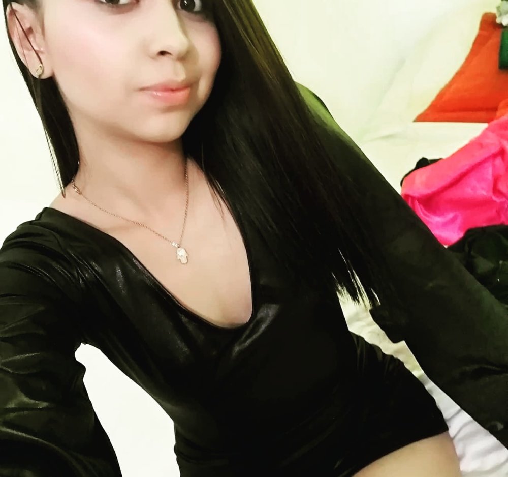 Cute_colombiana Cam Model: Free Live Sex Show & Chat | Stripchat