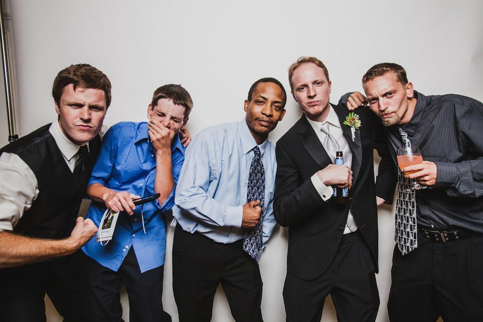 7 photography tips for shooting with big groups