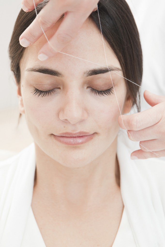Eyebrow Threading vs. Tweezing Which Is Better?