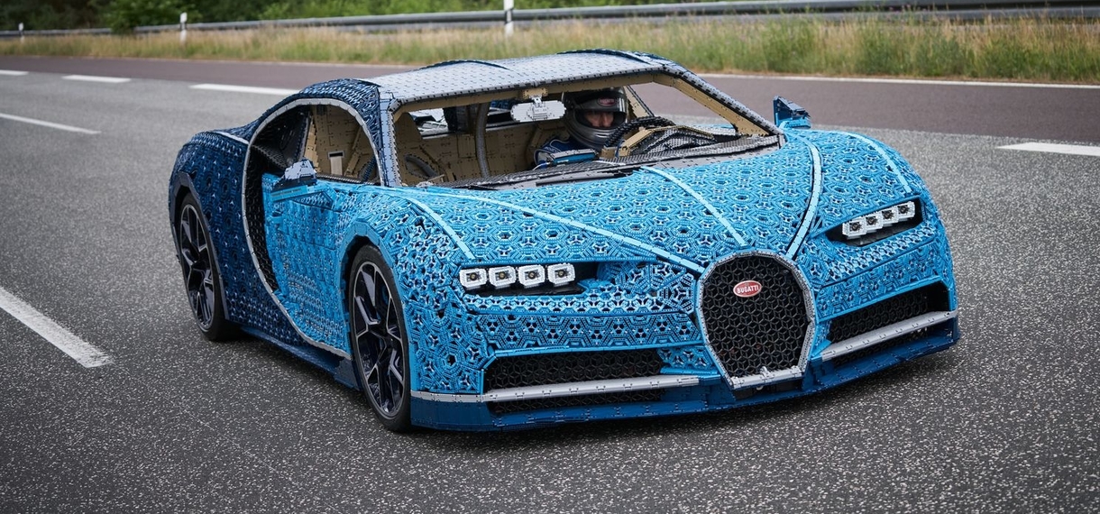 LEGO muestra una réplica funcional del Chiron de Bugatti hecha con