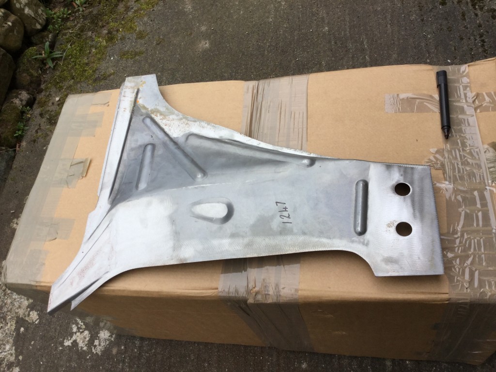 Flitch Plate Right Hand Ford Anglia 105E Owners' Club