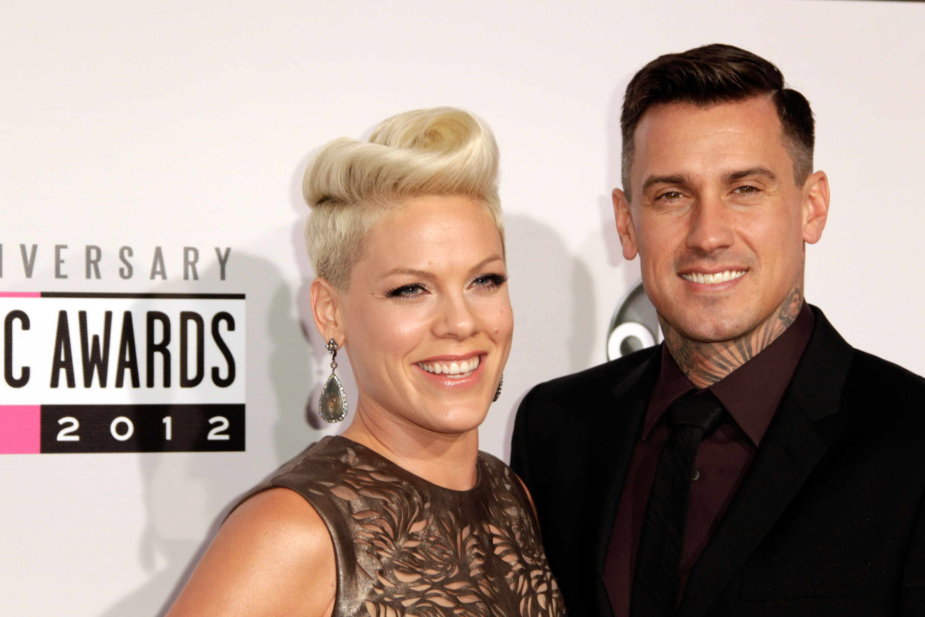 Pink’s Husband Carey Hart Recovering From Back Surgery ‘I’m Hurting