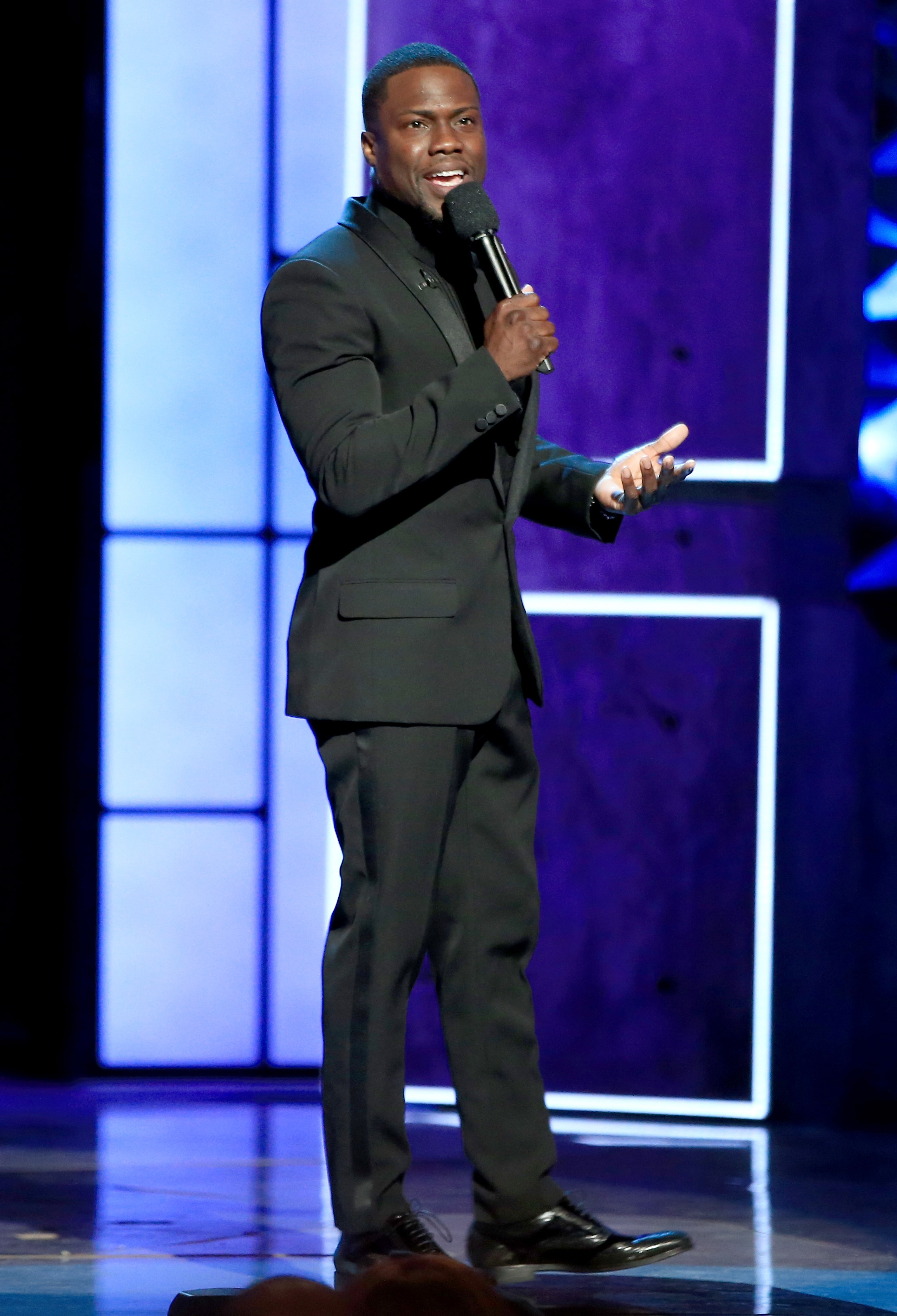 Kevin Hart, Chris Christie Guests On Trevor Noah's First Week As 'Daily