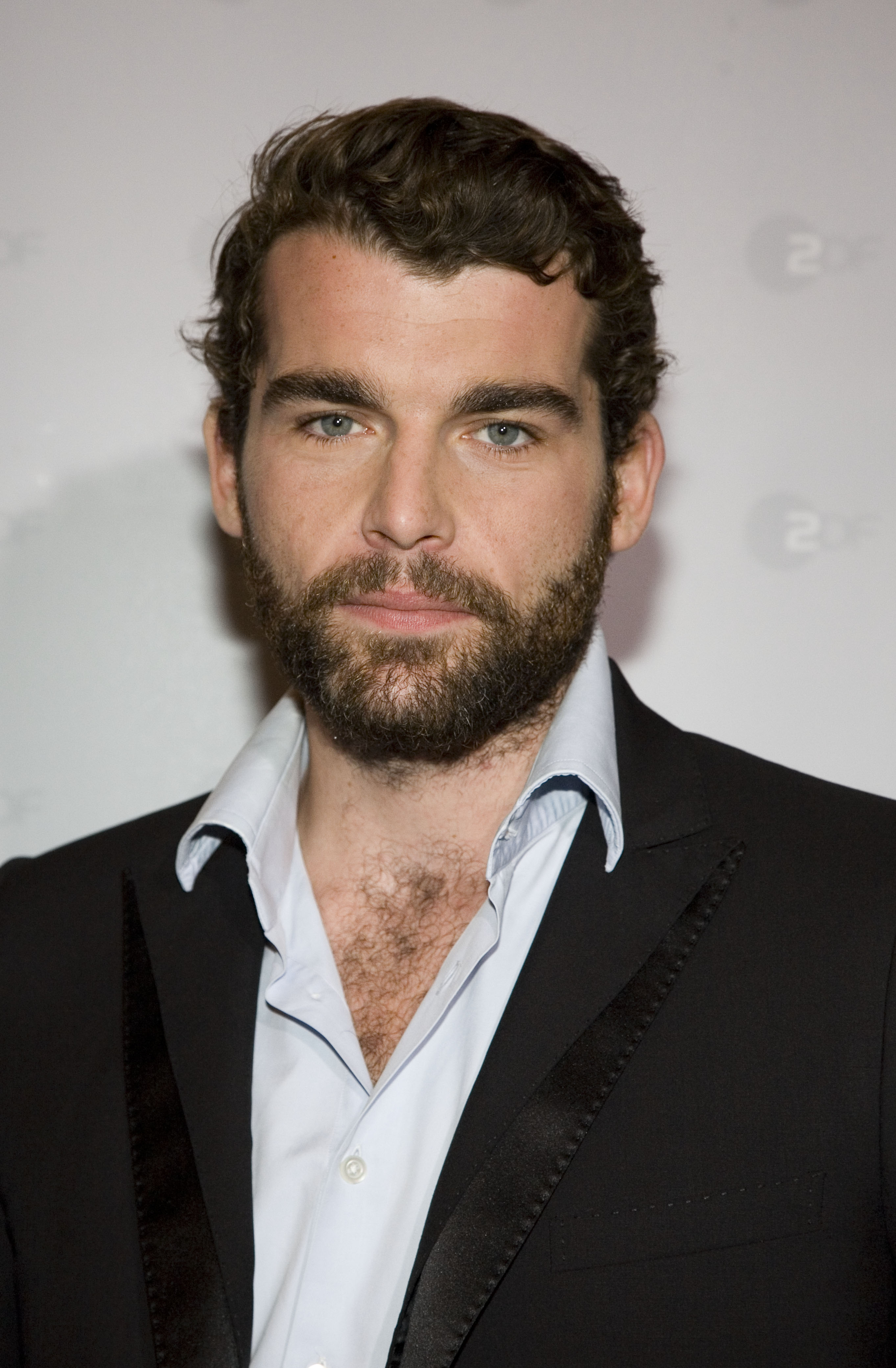 'Outlander' Season 2 Stanley er To Play Comte St. Germain Access