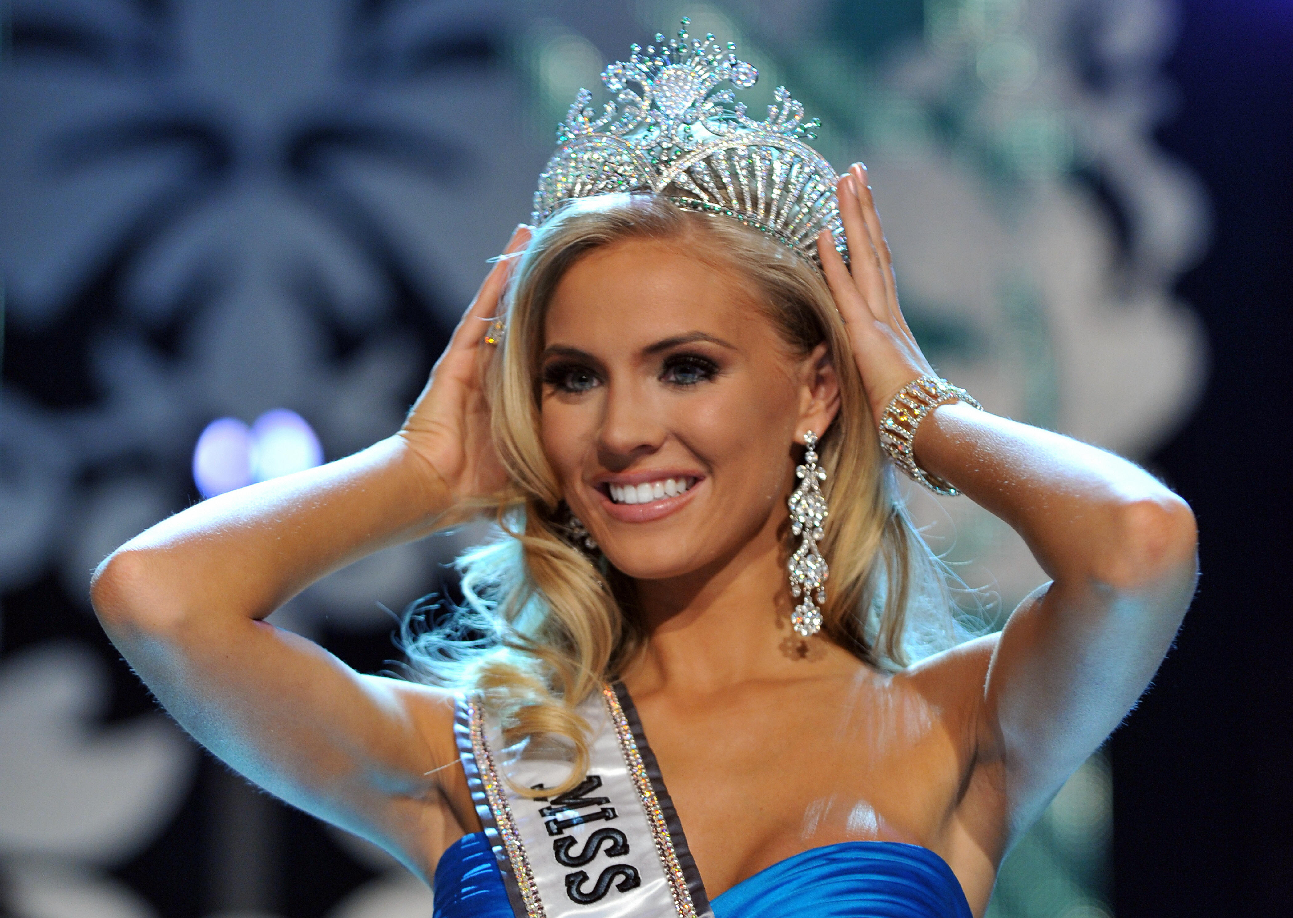 Miss North Carolina USA Kristen Dalton Crowned Miss USA 2009 In Las