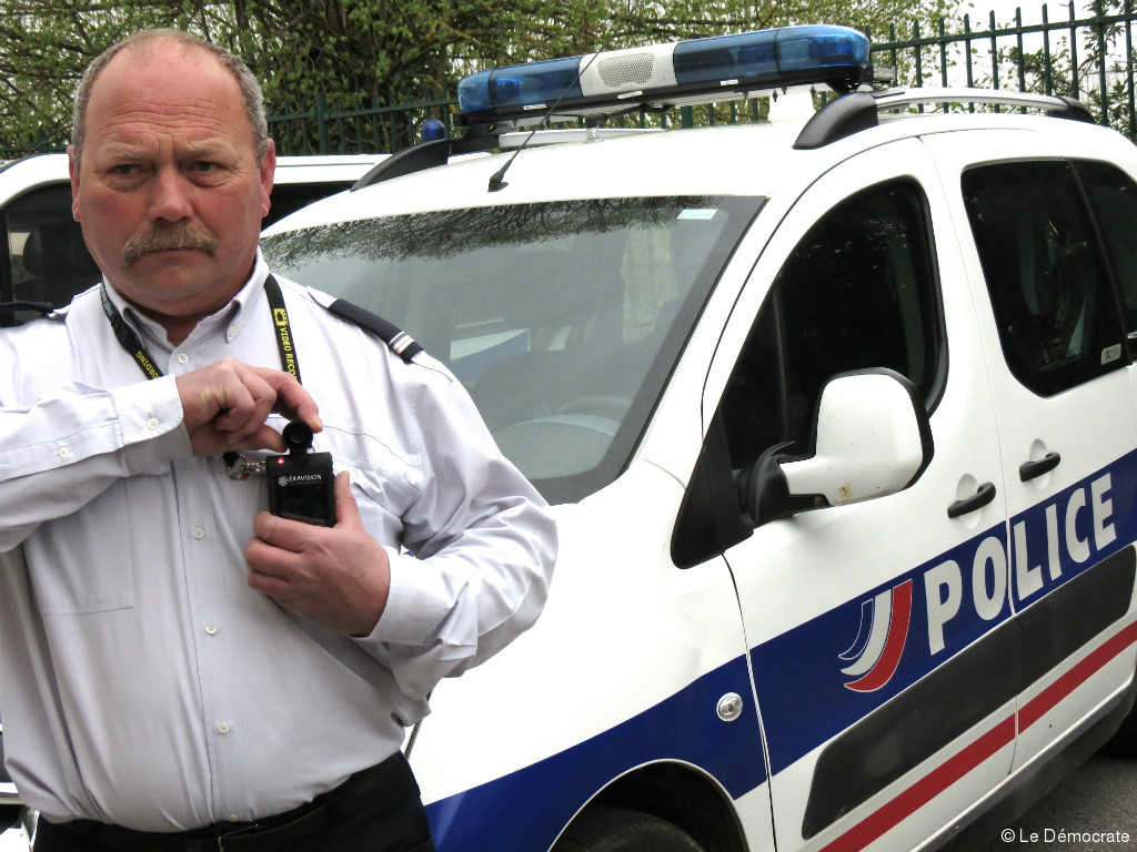 La police de Vernon se dote de caméras portatives Le Démocrate Vernonnais