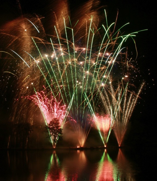Feu d'artifice Arques danse sur l'eau Les Informations Dieppoises