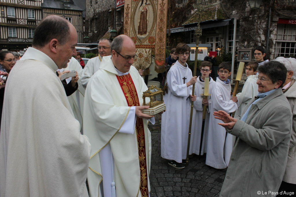 L'église SainteCatherine accueille une relique de SainteThérèse