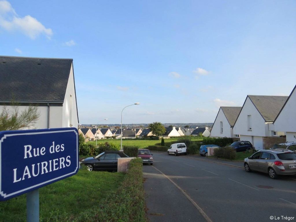 45 terrains à vendre sur la côte de Granit rose Le Trégor