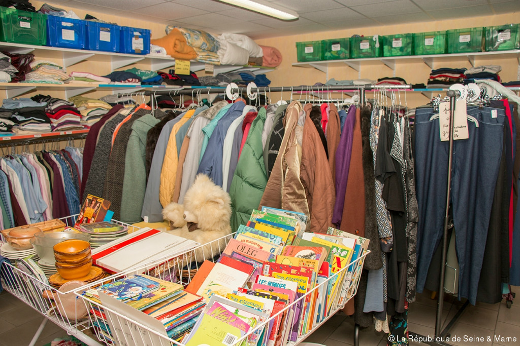 La vestiboutique de la Croix Rouge ouverte à tous actu.fr