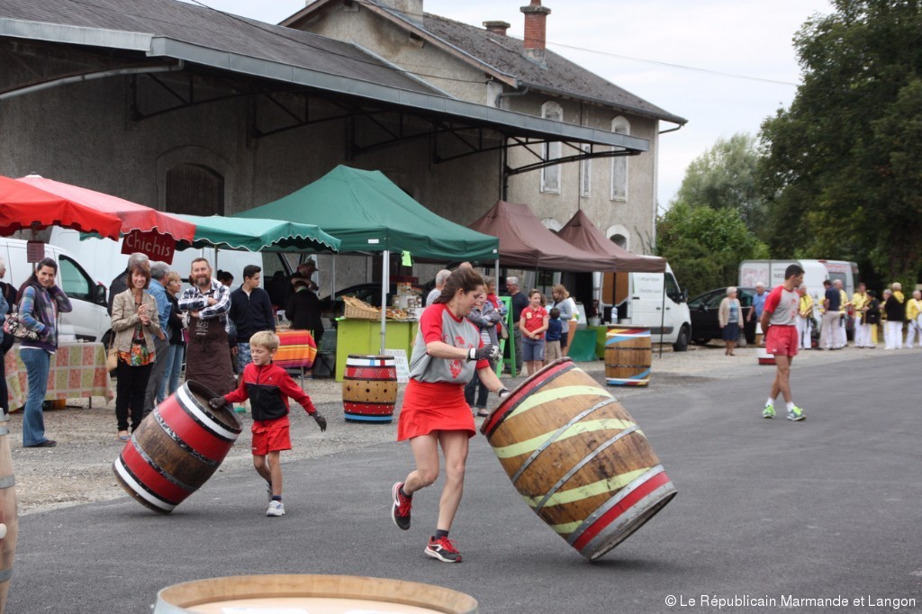 Les barriques ont roulé pour la fête du bourru Le Républicain SudGironde