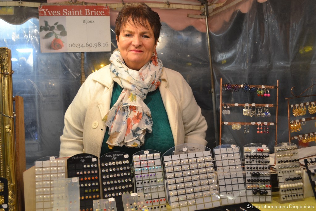 La dame aux bijoux quitte la GrandRue à Dieppe Les Informations