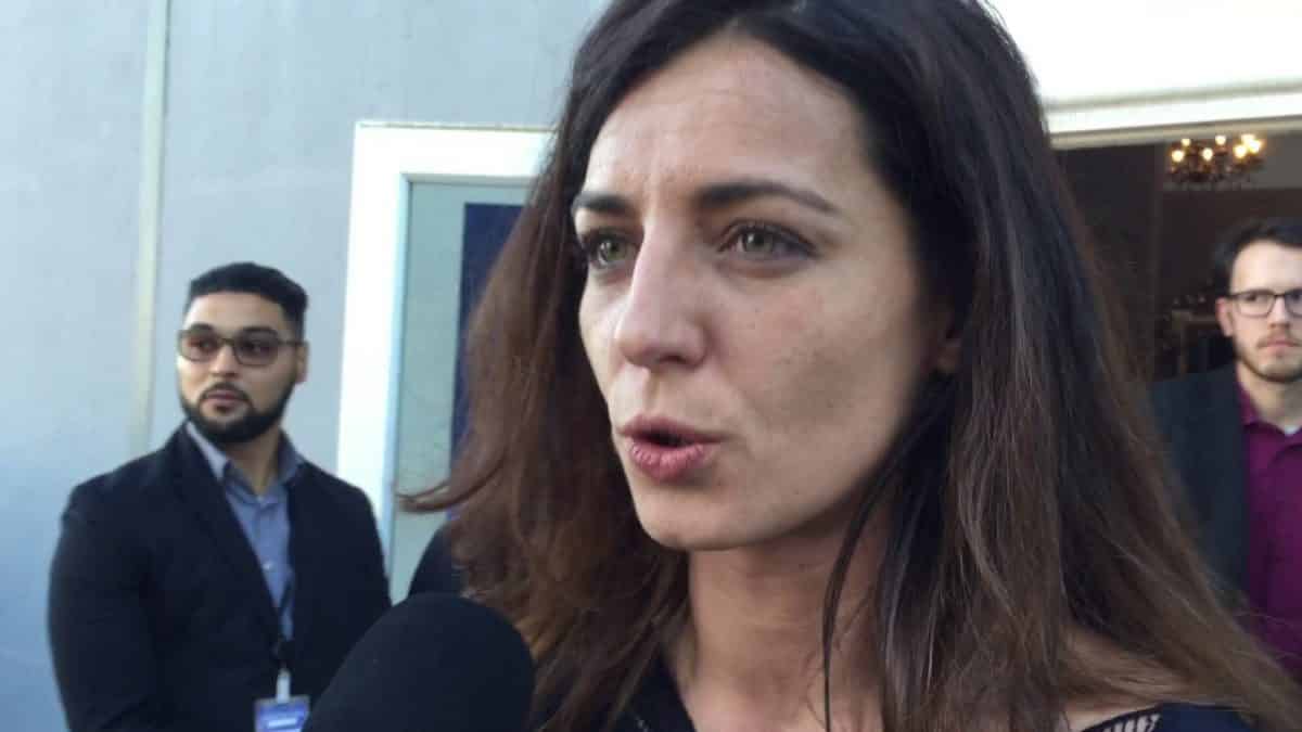 Hérault la députée LREM Coralie Dubost organise une réunion publique