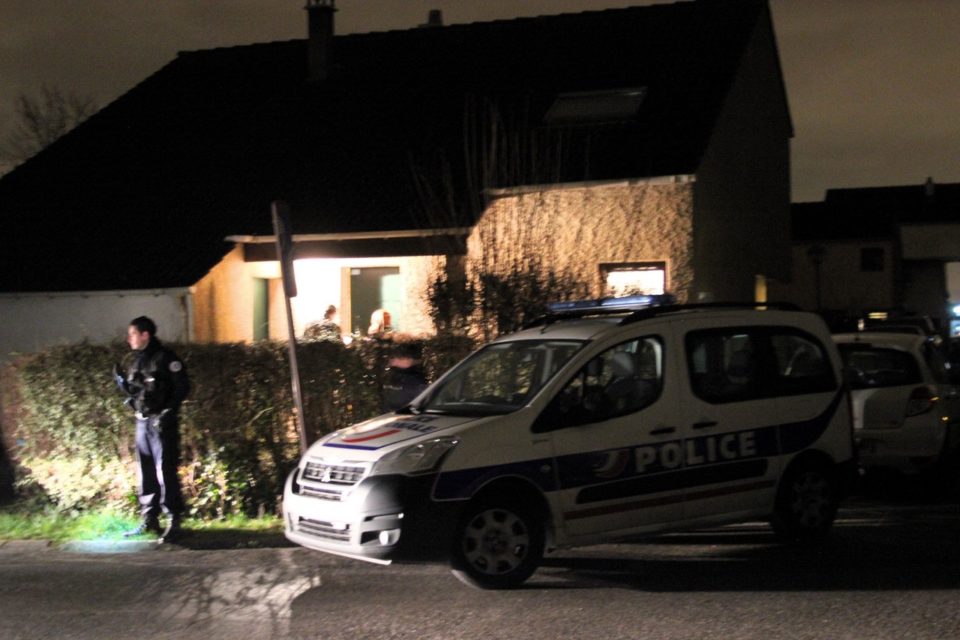 JouyleMoutier un homme tué à l'arme blanche dans son pavillon La
