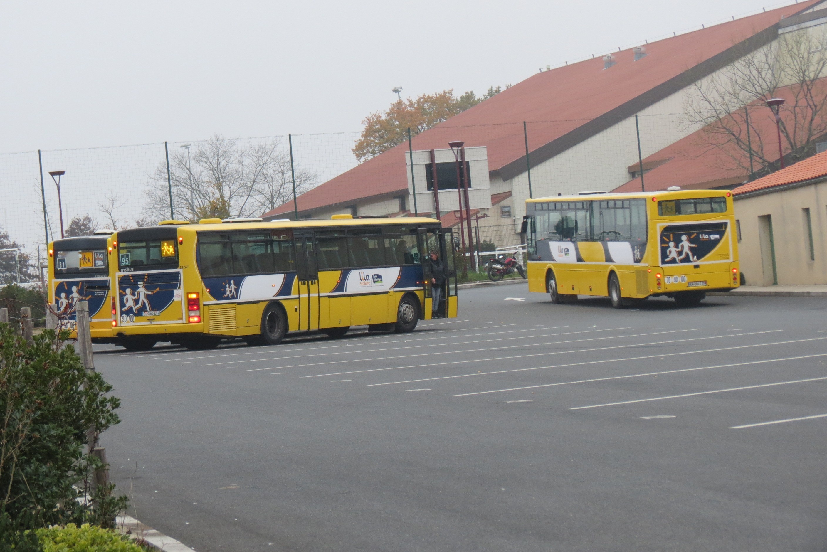 Transport Car Scolaire Cars scolaires le service reprend ce mercredi en LoireAtlantique L