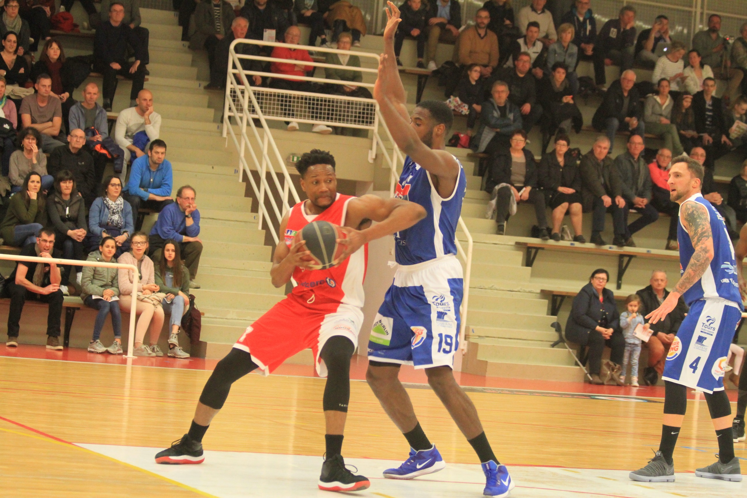 Résultats sportifs. Tours, trop fort pour Pornic basket Le Courrier