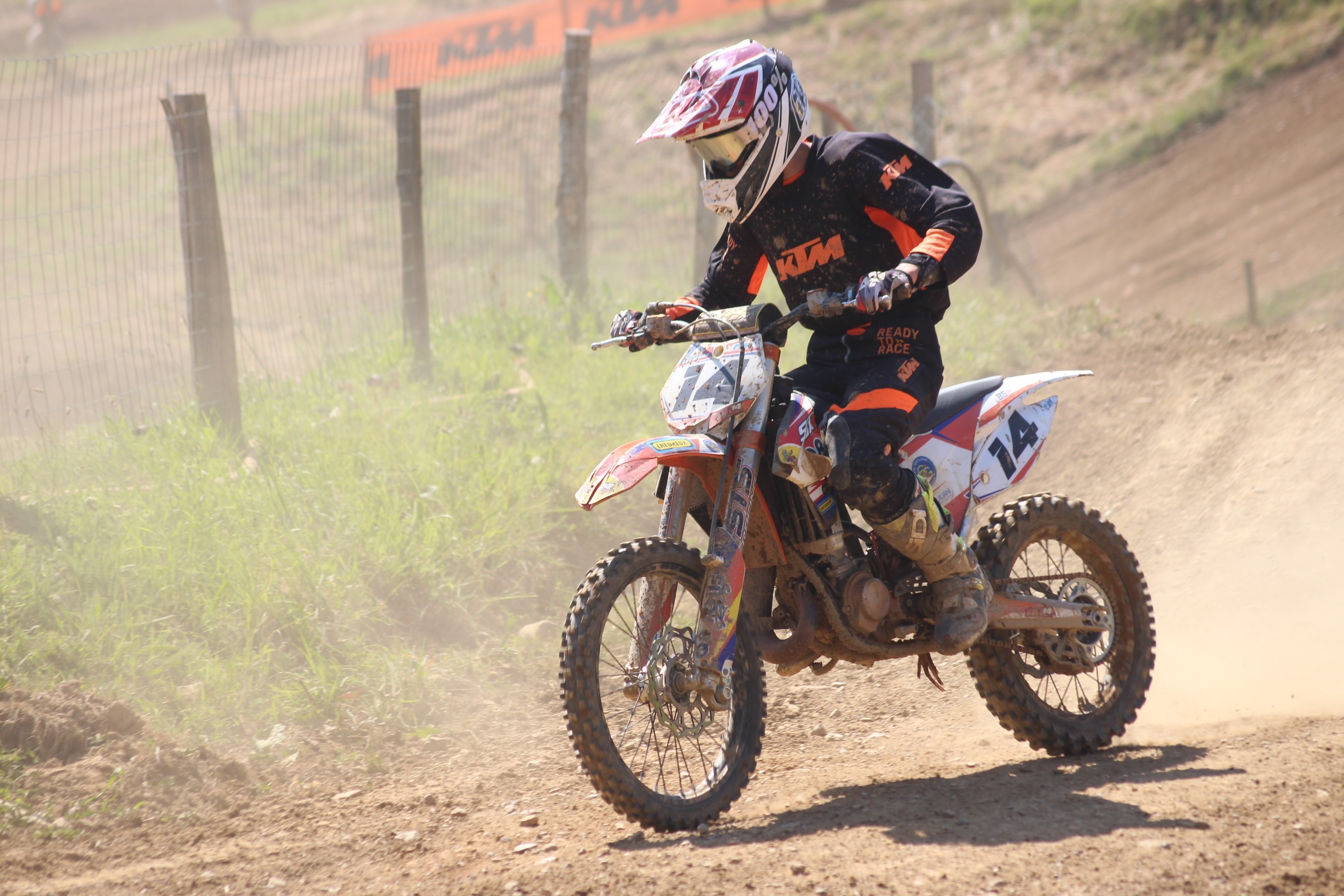 EN IMAGES Motocross plus de 2 000 personnes à Nozay ce weekend