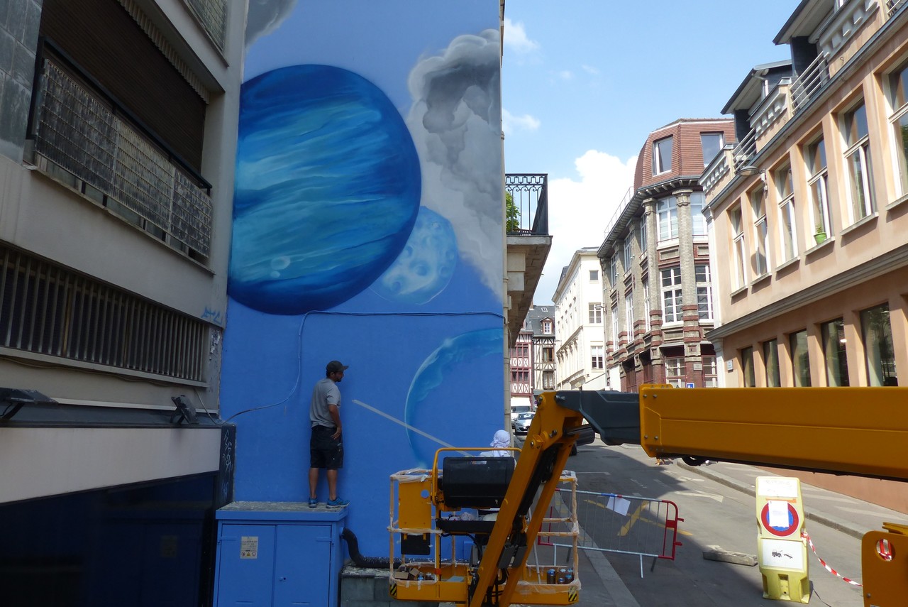 EN IMAGES. Streetart une fresque de 20 mètres de haut peinte au cœur