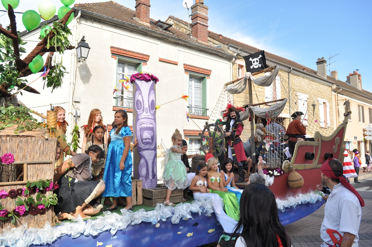 Vald'Oise. Cergy Charivari, la fête au village
