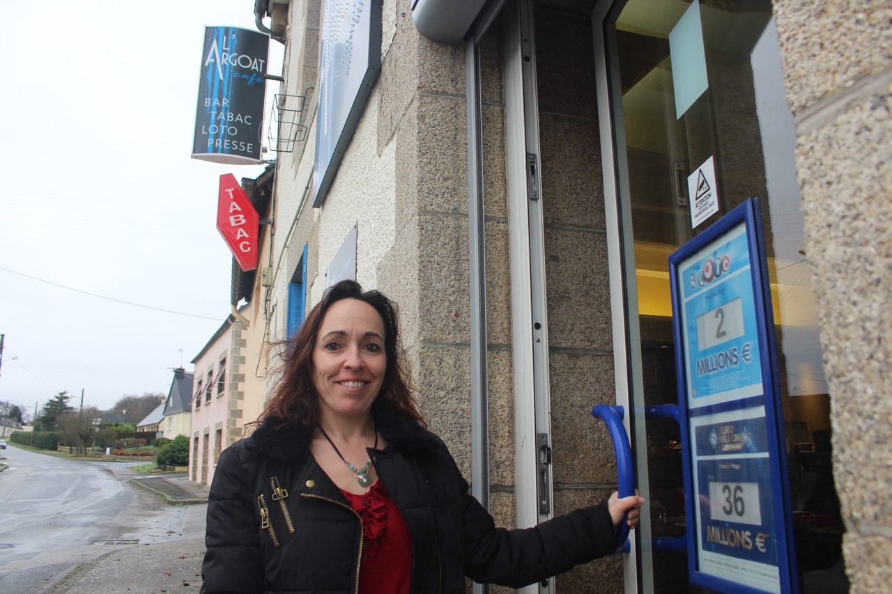 L'ancienne factrice va rouvrir le bartabacpresse "L'Argoat" de Saint