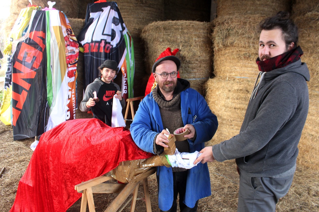 NotreDamedesLandes les habitants de la Zad préparent leur Fête de