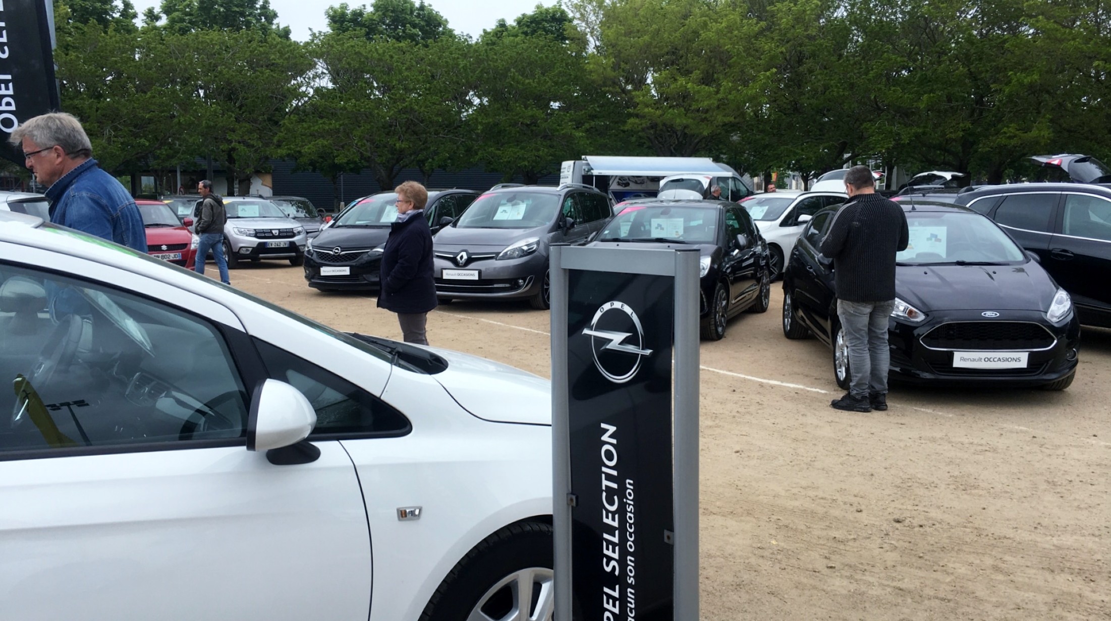 Cherbourg les voitures d'occasion font salon durant tout le weekend