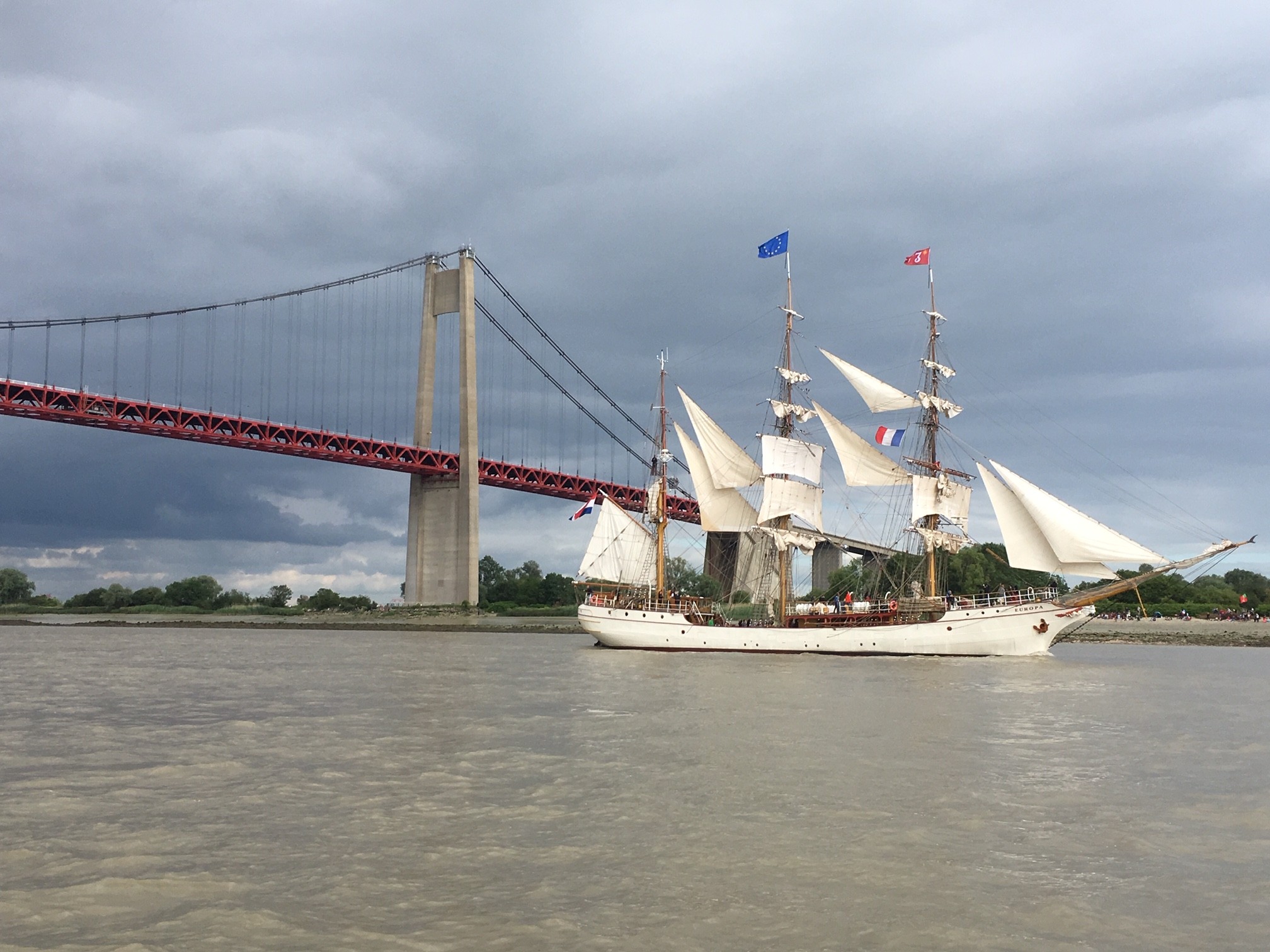 Vidéo. Armada 2019 la descente de la Seine en bateau, de Rouen à Honfleur