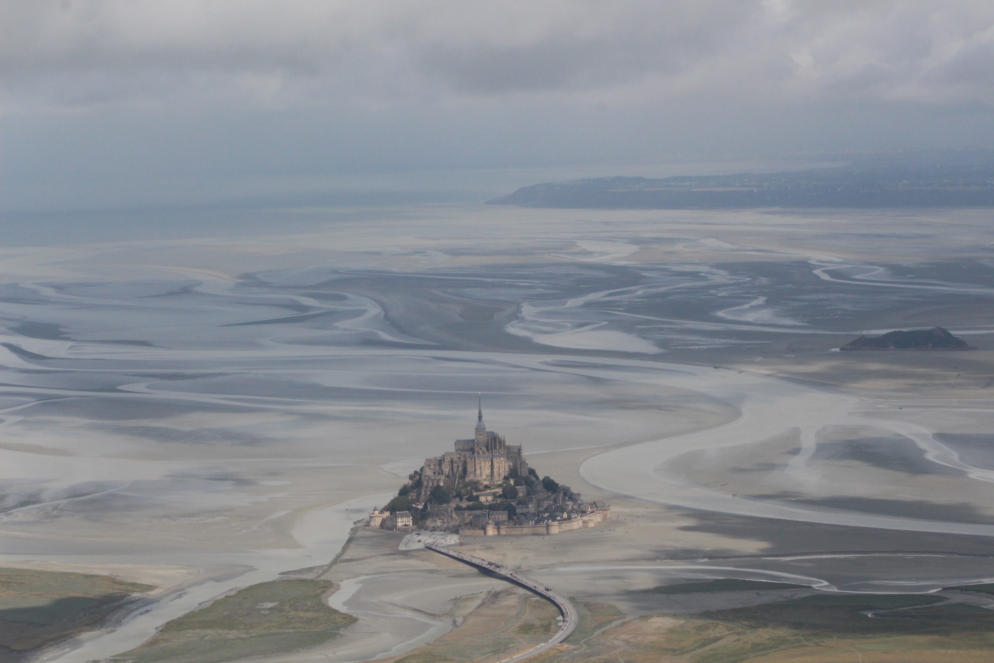 PHOTOS. Le MontSaintMichel vu du ciel depuis un ULM