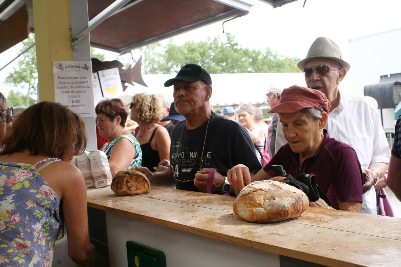 PHOTOS. Blain plus de 8 000 personnes à la Fête du pain de SaintOmer