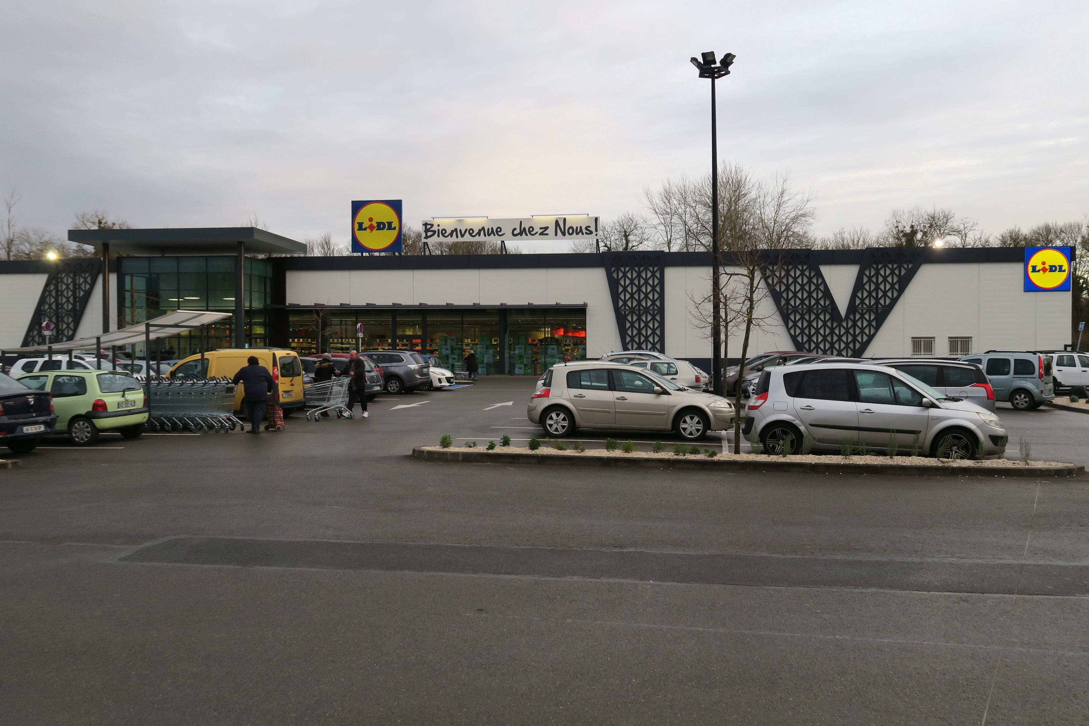 SeineetMarne. Le nouveau Lidl a ouvert ses portes à Esbly La Marne