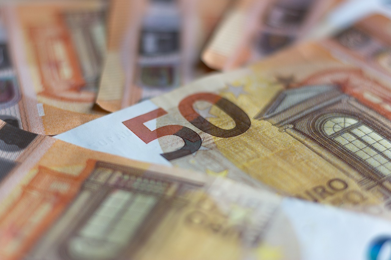 Près de Nantes, il se présente comme policier et dérobe 4000 euros à un